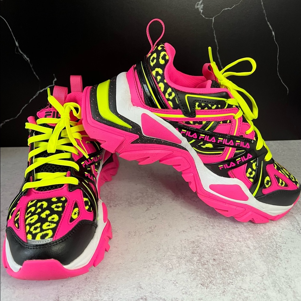 FILA Electrove 2 Neon Pink/Yellow/Black/White size 8 EUC